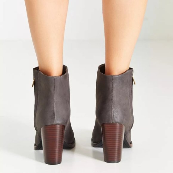 EUC Silence + Noise Half-Stacked Heeled Ankle Boot in Gray Sz 8.5 - Picture 3 of 10